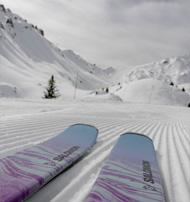 Photographie de ski sur les pistes